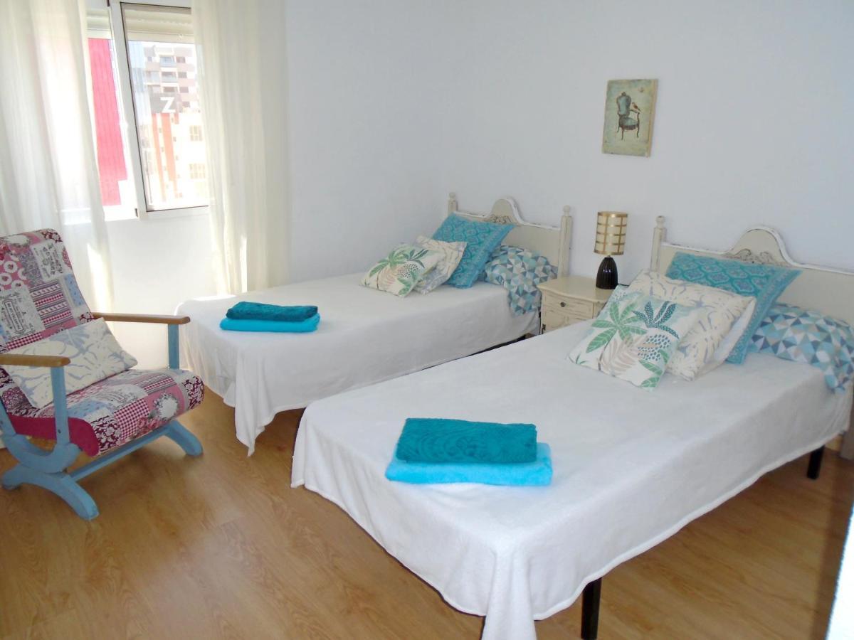 Apartamento Grao Playa Gandia capacidad 6-7 personas Invitamos a los jóvenes! 5to sin ascensor Exterior foto