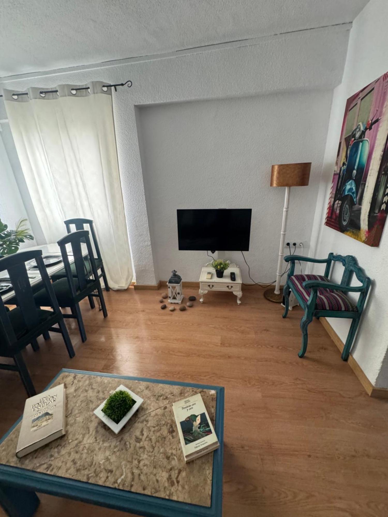 Apartamento Grao Playa Gandia capacidad 6-7 personas Invitamos a los jóvenes! 5to sin ascensor Exterior foto