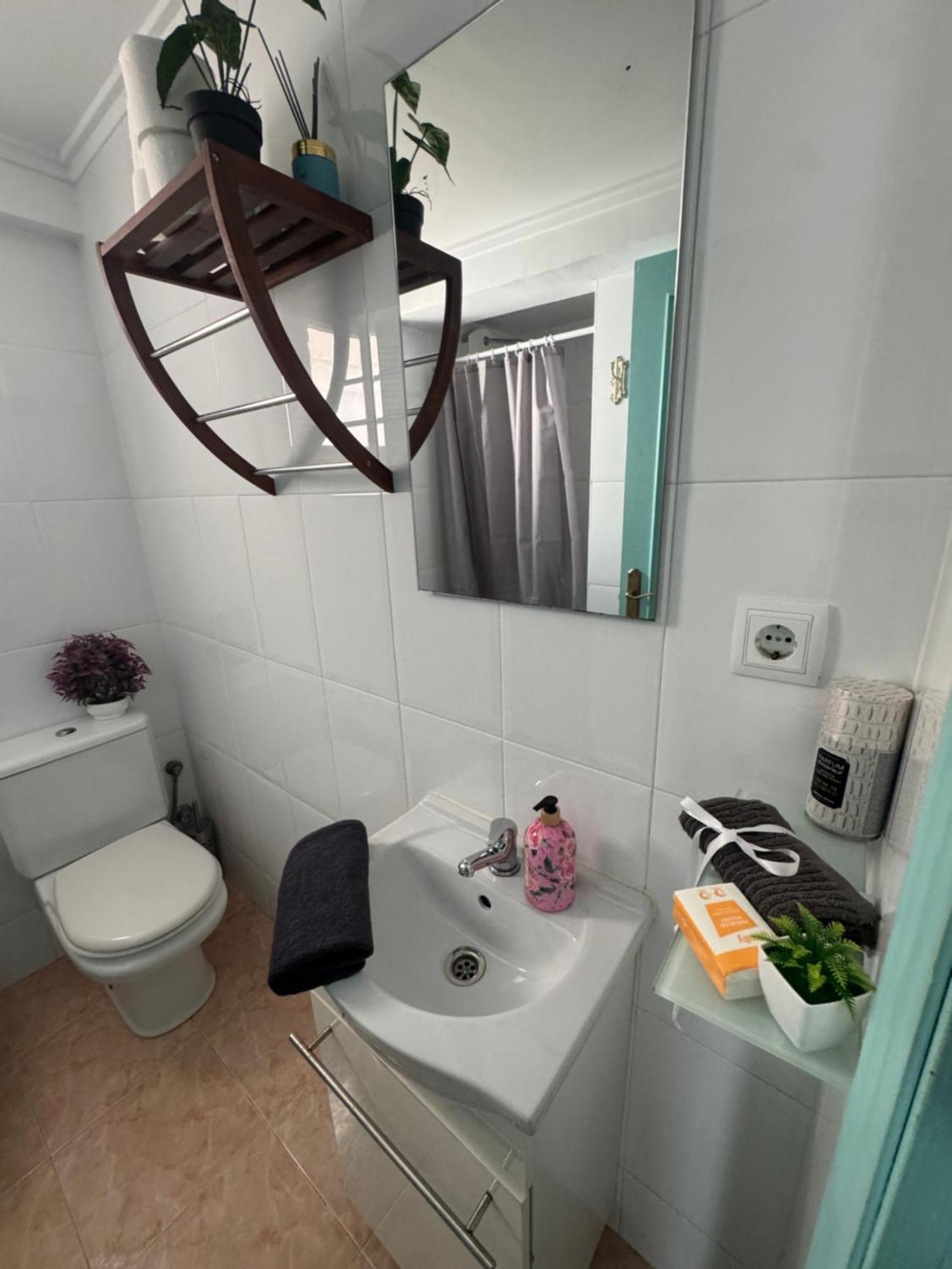 Apartamento Grao Playa Gandia capacidad 6-7 personas Invitamos a los jóvenes! 5to sin ascensor Exterior foto